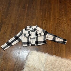 SHEIN Black and White Plaid Women’s Fuzzy Cropped Jacket